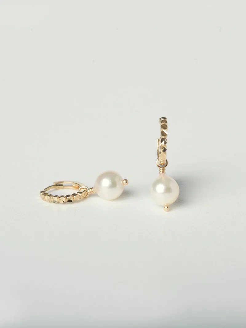 La Akoya Hoops | 14k Gold | Pearl